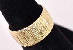 Wonderful Textured Band Ring in 14K Yellow Gold