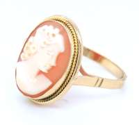 Handsome Yellow Gold Cameo Ring