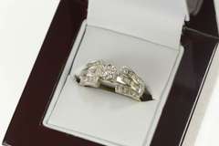 14K White Gold 0.32 Ctw Diamond Retro Classic Promise Ring