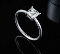 Princess Cut 1.00ct VVS1 White F-G Fire Moissanite Ring