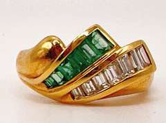 18kt Solid Yellow Gold, Emerald, and Diamond Ring