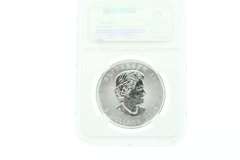 Excellent Queen Elizabeth Canadian .9999 Silver Dollar Coin