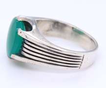 Vintage 925 Sterling Silver Green Jade Ring