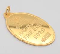 Delightful 22kt Fortuna Pamp Suisse oval Bar Pendant