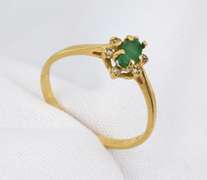 Cute Little Emerald & Dia. Ring