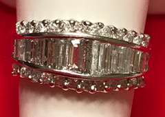 LADIES 14K WHITE GOLD AND DIAMOND BAND