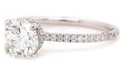 Powerful 1.37ctw Round Diamond Straight Engagement Ring in 18K