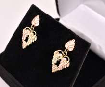 Elegant Grape and Leaf Earrings in 14K+10K Two Tone Gold