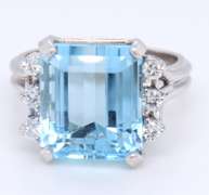 Delightful White Gold Aquamarine and Diamond Ring