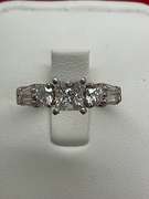 CERTIFIED LADIES 18K WHITE GOLD AND DIAMOND RING
