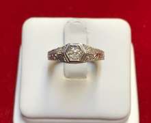 LADIES 10K WHITE GOLD AND DIAMOND RING