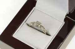 14K White Gold 1940's Diamond Classic Promise Engagement Ring