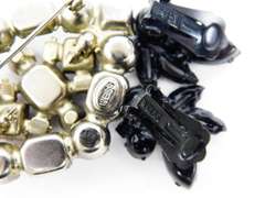 Vintage Weiss Rhinestone Earrings & Brooch