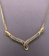 LADIES 14K GOLD AND DIAMOND NECKLACE