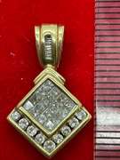 14K YELLOW GOLD PENDANT WITH 0.75 CARAT OF DIAMONDS