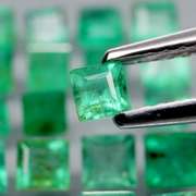 Outstanding 3.06ct real Colombian Emerald set