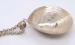 Vintage 925 Sterling Silver Seashell Pendant on Rolo Chain Necklace