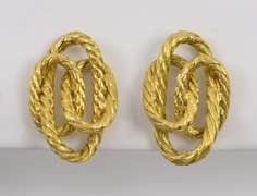 Fascinating 18k Interwoven Loops Earrings