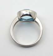 Chic Blue Topaz Ring in 14K WG