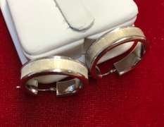 LADIES 18K WHITE GOLD LOOP EARRINGS