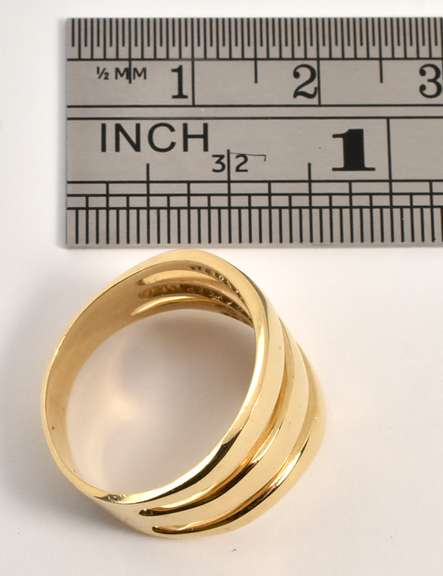 Attractive Three in One Gold Ring
