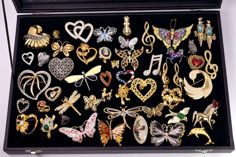 An Incredible Collections of Vintage Pins