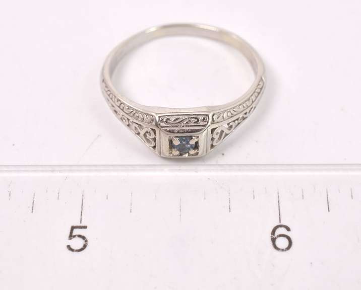 Lovely Aquamarine Ring in 14K White Gold