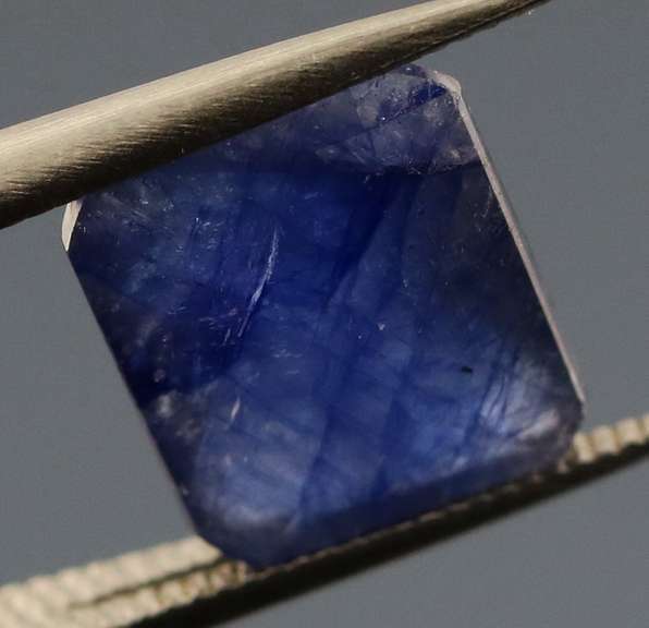 4.55ct Royal blue Sapphire from Madagascar