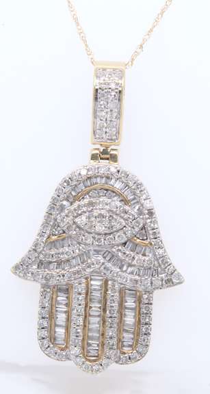 Dadwani Hamsa 10KT Fancy Diamond Pendant on Chain