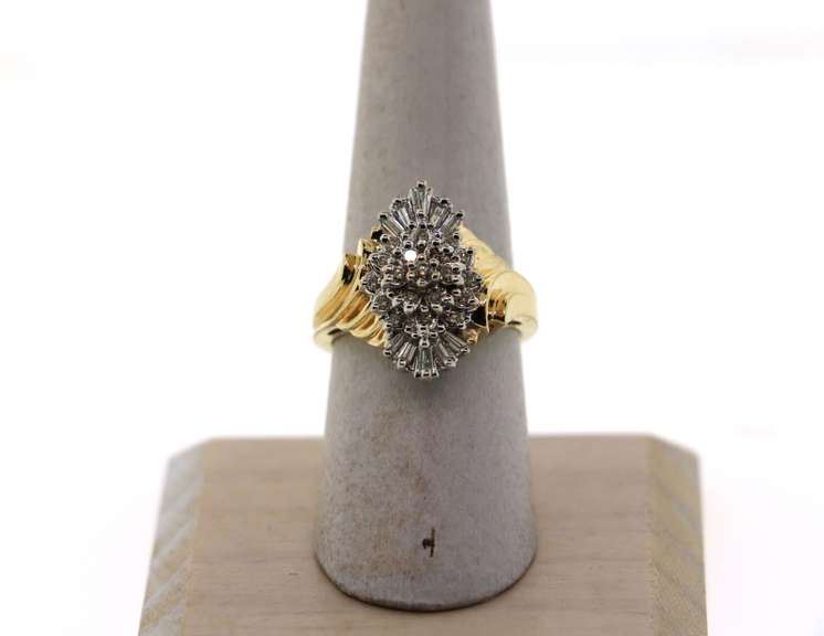 Classic 14k Gold Diamond Cluster Ring