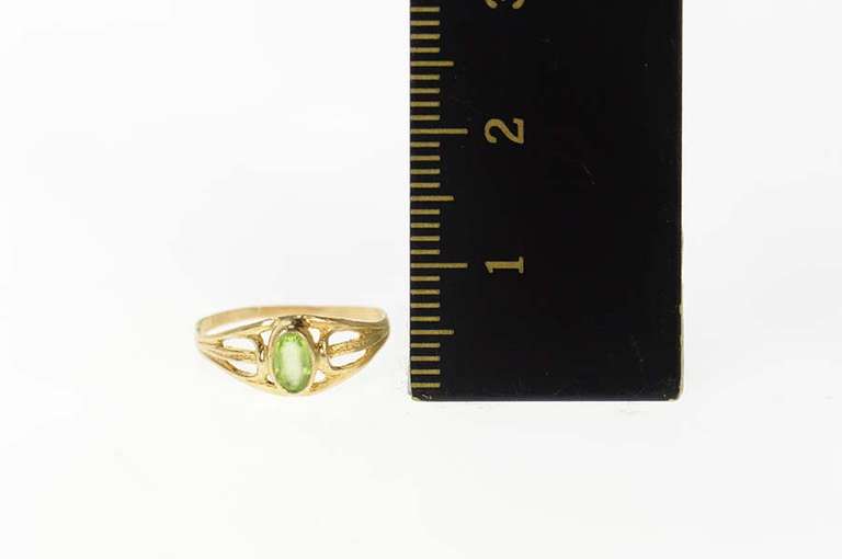 10K Yellow Gold Ornate Retro Oval Peridot Child's Baby Midi Ring