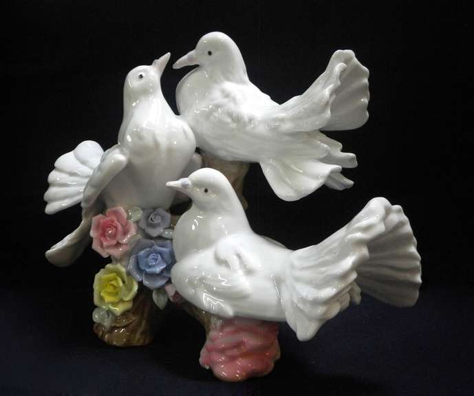 Trio of Love Birds 12inc Porcelain