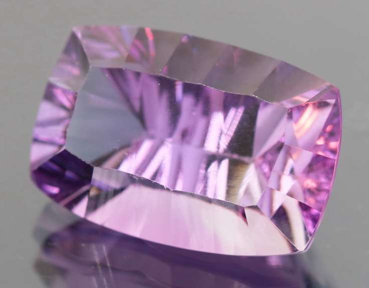Brilliant 17.61ct natural color shifting Amethyst