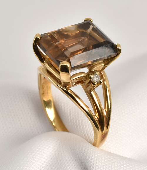 Tasteful Smoky Quartz Ring