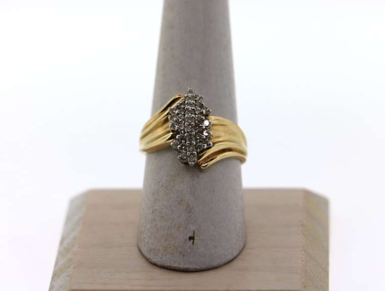 Cushioned 14k Gold Diamond Ring