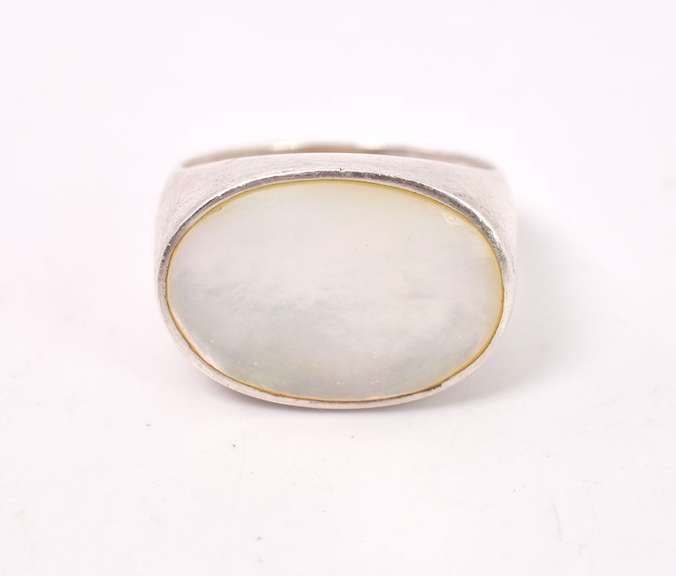 Mother of Pearl Ring in Sterling Silver