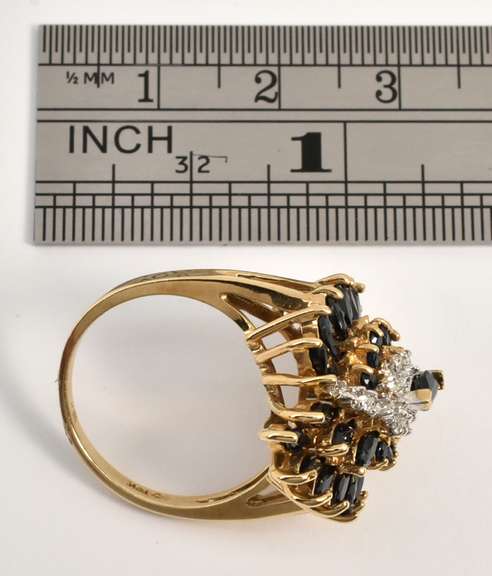Stylish Pinwheel Cluster of Sapphires Ring