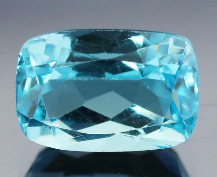 Bright! 5.75ct Swiss Blue Topaz