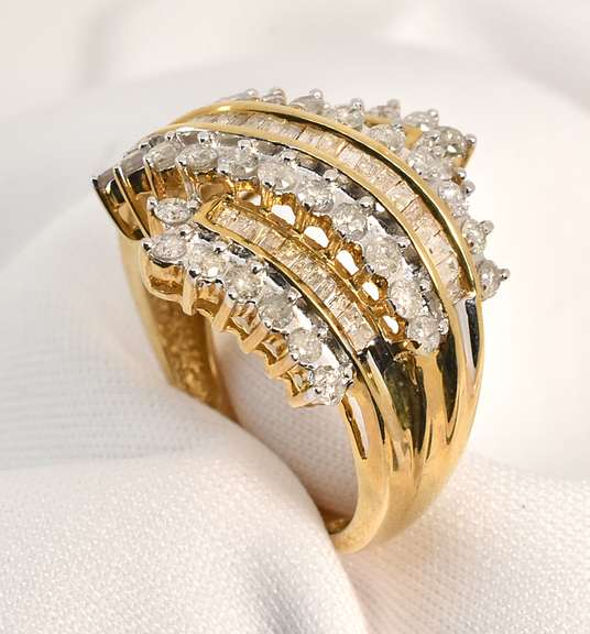 Nicely Styled Diamond Cluster