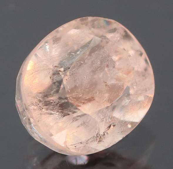 Elegant 1.70ct peach pink Morganite