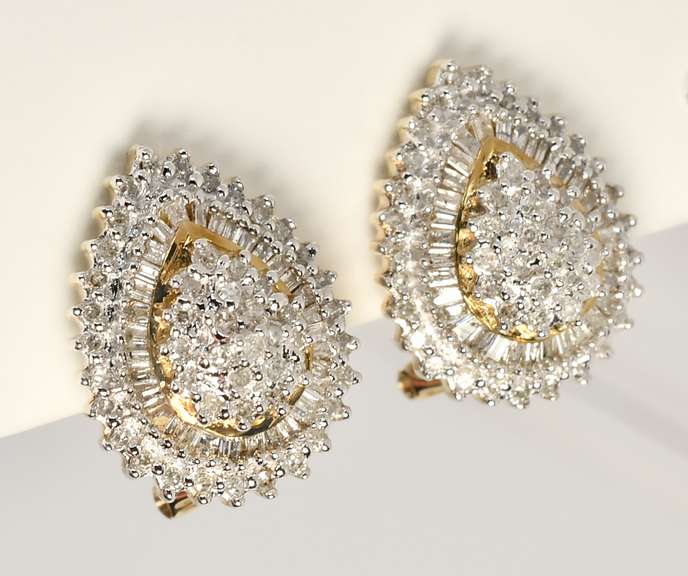 Sparkling Diamond Cluster Earrings