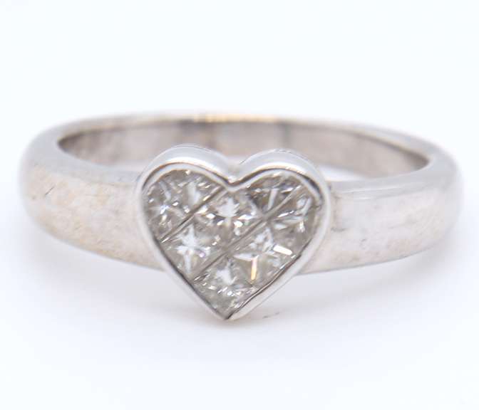 Sparkling White Gold Invisible Set Heart Ring