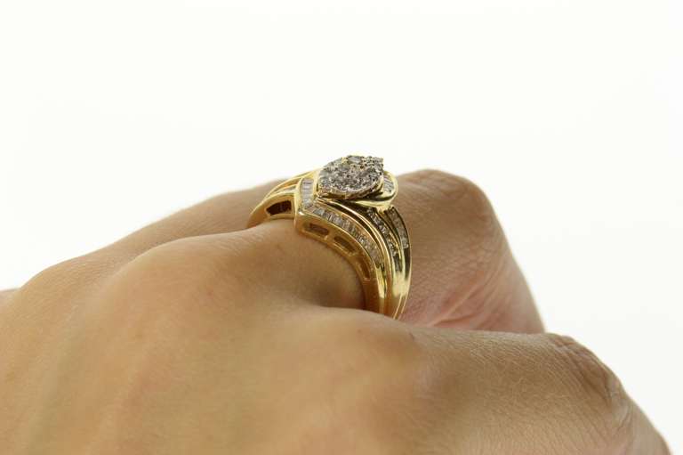 14K Yellow Gold 0.77 Ctw Diamond Encrusted Cluster Statement Ring