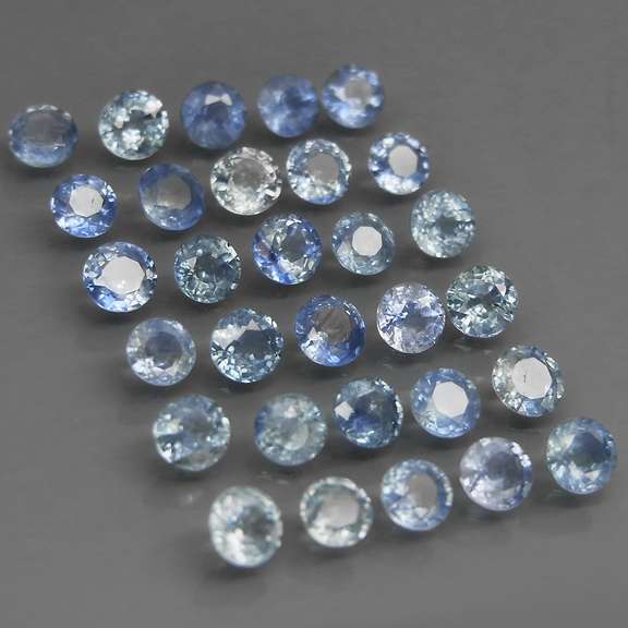 Glistening 5.18ct multiple blue Sapphire set