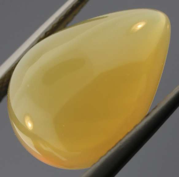 Gorgeous 7.18ct honey gold unheated Fire Opal