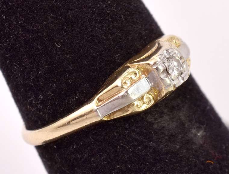 Vintage Diamond Ring in 14K Yellow Gold