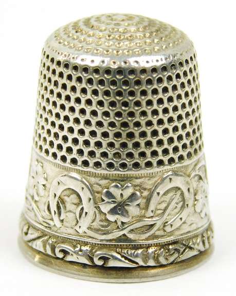 Antique Sterling Horseshoe & Clover Thimble
