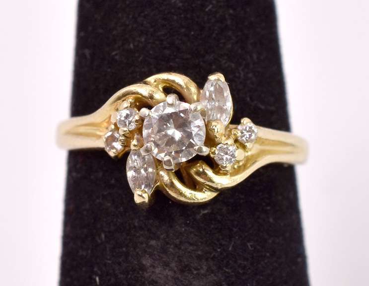 Fabulous Diamond Ring in 14K Yellow Gold