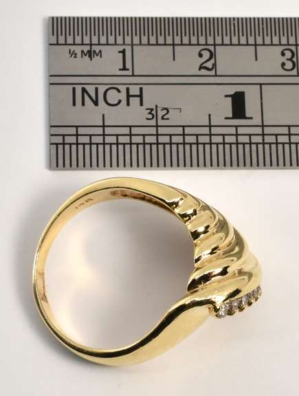 Modern Ring with Diamonds