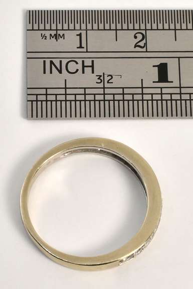 Lovely WG and Diamond Band